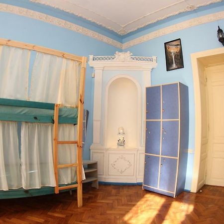 Orpheus Hostel And Apartments Odessa Exterior foto