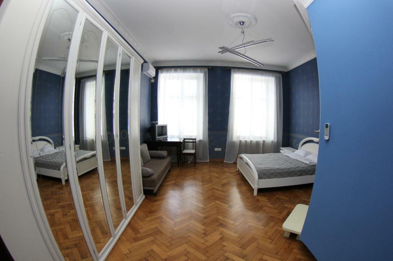 Orpheus Hostel And Apartments Odessa Exterior foto