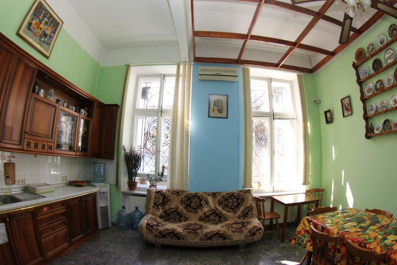 Orpheus Hostel And Apartments Odessa Exterior foto