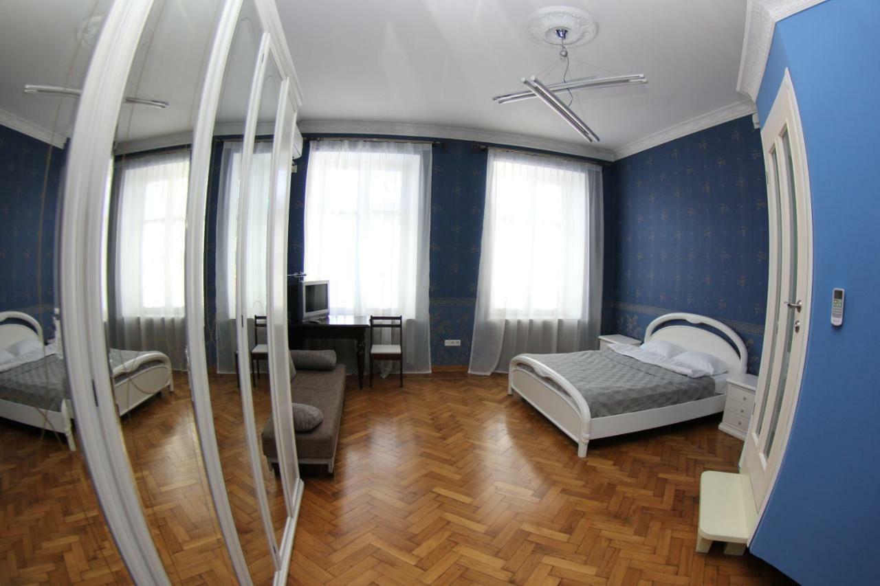 Orpheus Hostel And Apartments Odessa Exterior foto