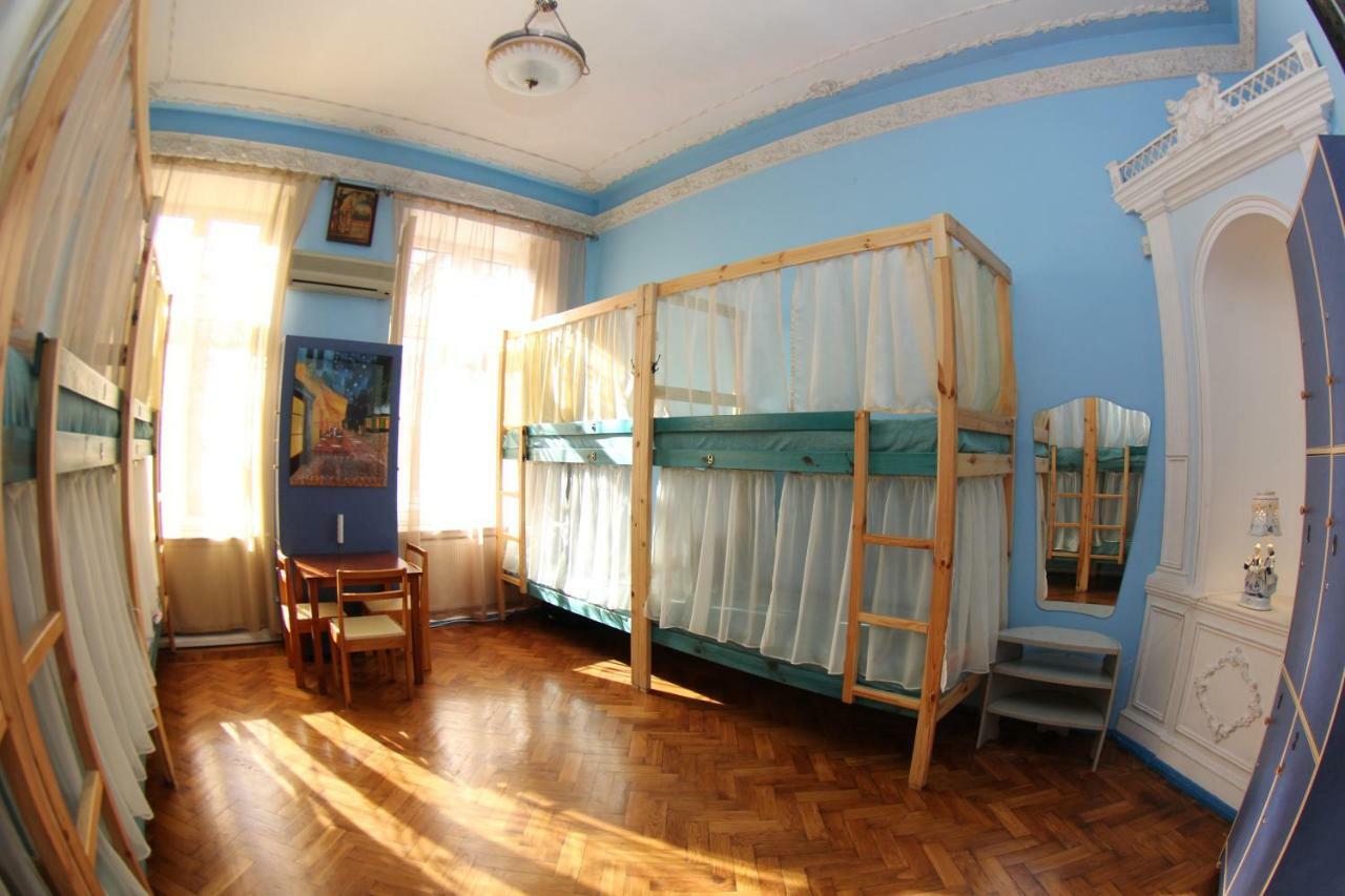 Orpheus Hostel And Apartments Odessa Exterior foto