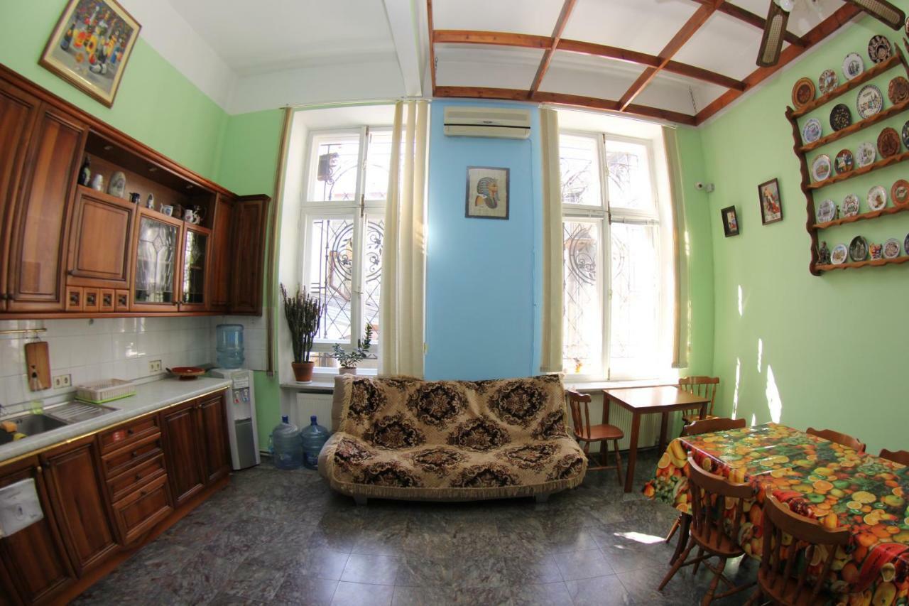 Orpheus Hostel And Apartments Odessa Exterior foto