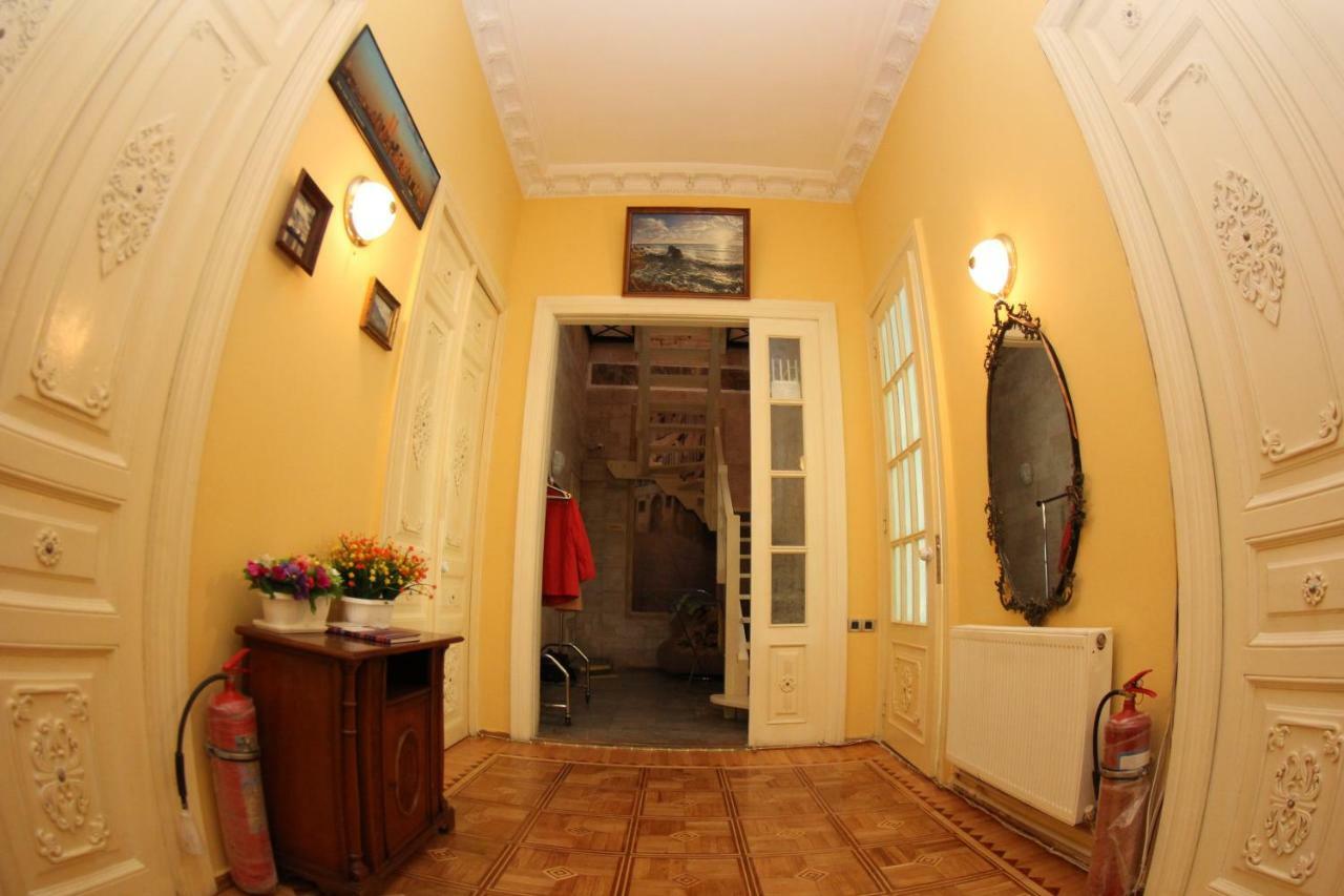 Orpheus Hostel And Apartments Odessa Exterior foto