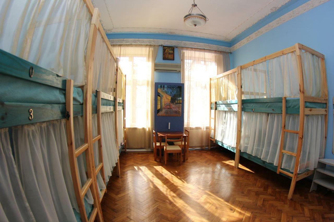 Orpheus Hostel And Apartments Odessa Exterior foto