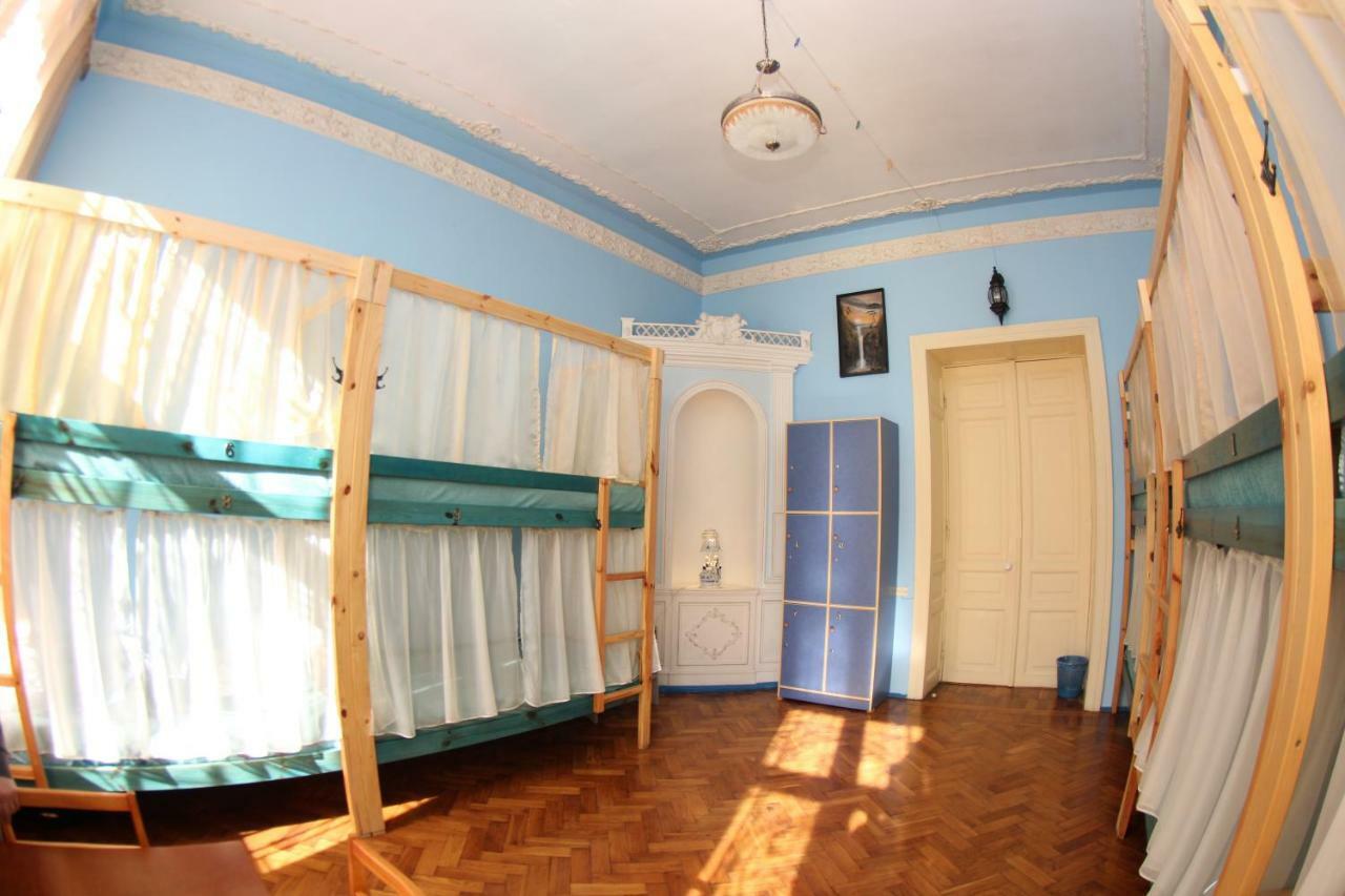 Orpheus Hostel And Apartments Odessa Exterior foto